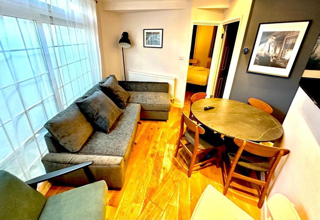 30 Secs To Euston Station Apartment London Bagian luar foto